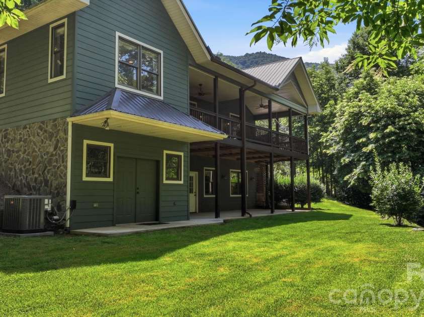 121 Forest Run Rd Forest Run Road, Whittier, NC 28789.  MLS# CAR4402161, YatesRealty ID 37261. 