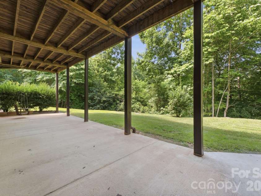 121 Forest Run Rd Forest Run Road, Whittier, NC 28789.  MLS# CAR4402161, YatesRealty ID 37261. 