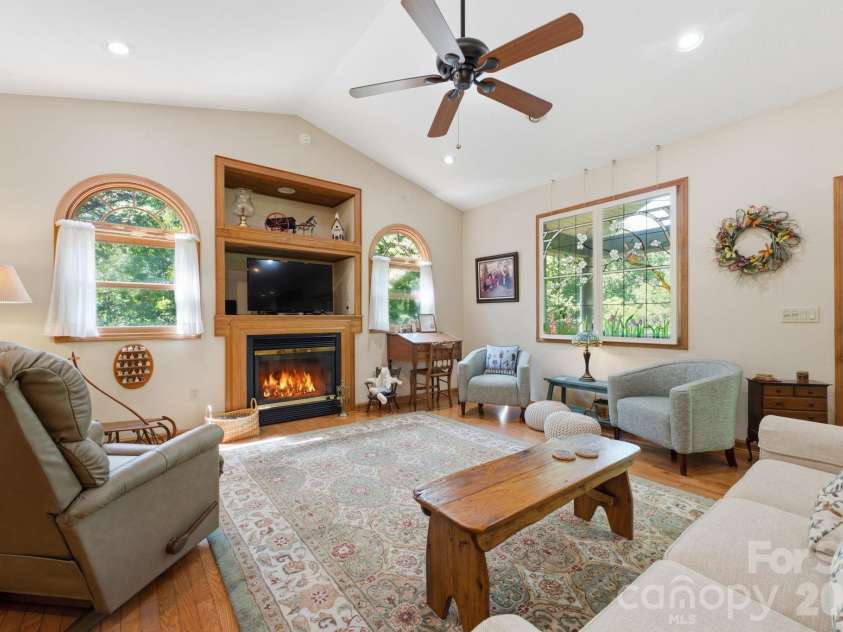 121 Forest Run Rd Forest Run Road, Whittier, NC 28789.  MLS# CAR4402161, YatesRealty ID 37261. 
