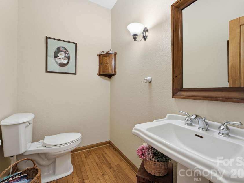 121 Forest Run Rd Forest Run Road, Whittier, NC 28789.  MLS# CAR4402161, YatesRealty ID 37261. 