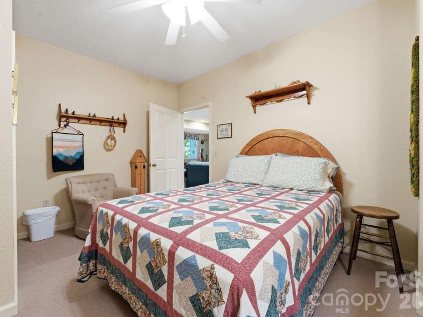 121 Forest Run Rd Forest Run Road, Whittier, NC 28789.  MLS# CAR4402161, YatesRealty ID 37261. 