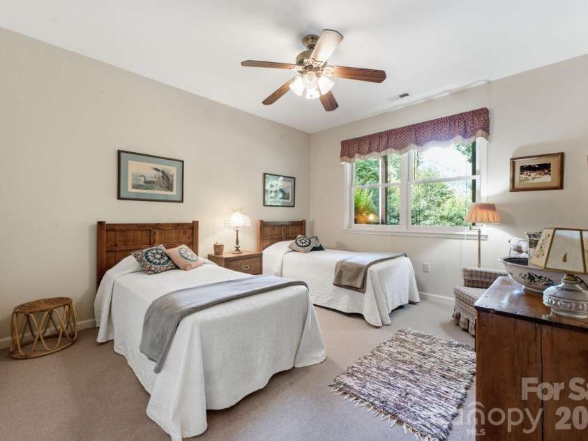 121 Forest Run Rd Forest Run Road, Whittier, NC 28789.  MLS# CAR4402161, YatesRealty ID 37261. 