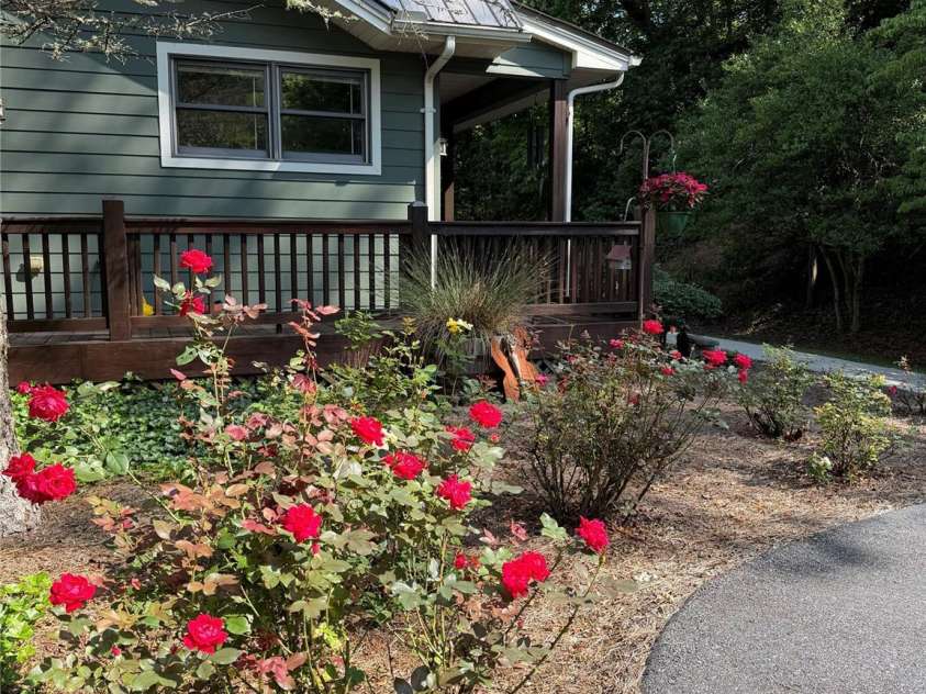 121 Forest Run Rd Forest Run Road, Whittier, NC 28789.  MLS# CAR4402161, YatesRealty ID 37261. 