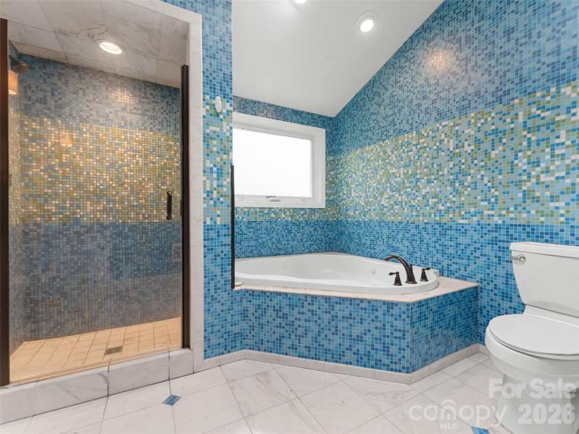1705 Willow Road, Hendersonville, NC 28739.  MLS# CAR4399528, YatesRealty ID 37264. 