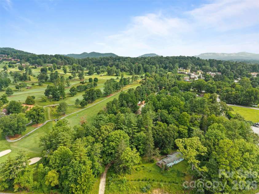 1705 Willow Road, Hendersonville, NC 28739.  MLS# CAR4399528, YatesRealty ID 37264. 