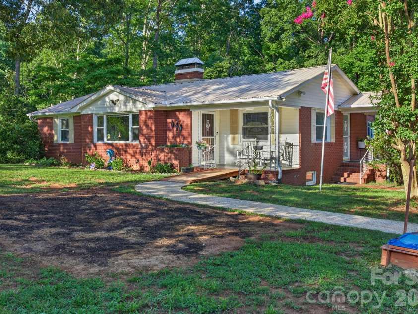 309 Sowers Ferry Road, Salisbury, NC 28144.  MLS# CAR4404817, YatesRealty ID 37265. 