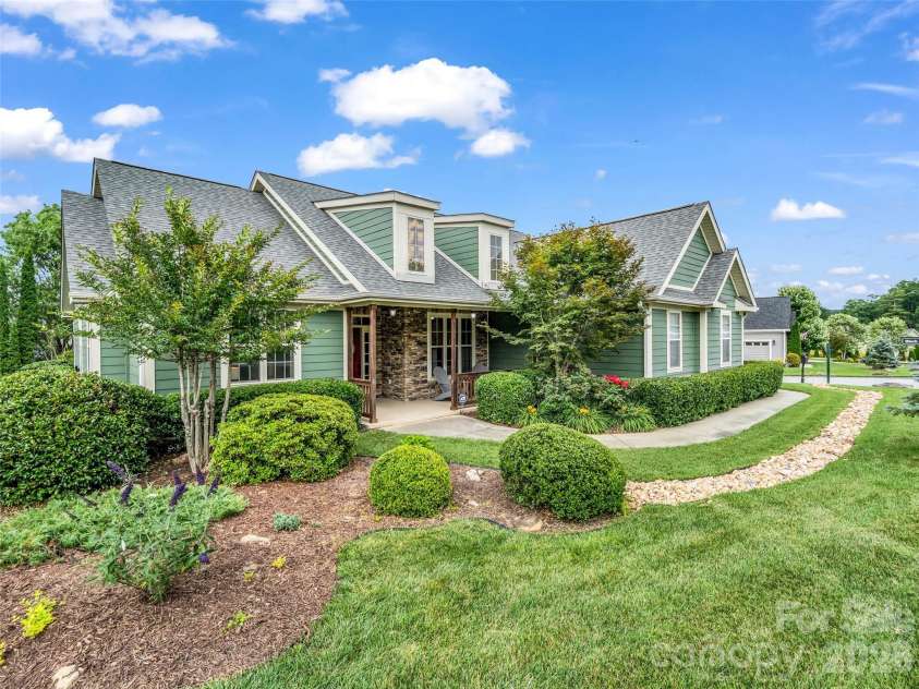 17 Black Iron Lane, Hendersonville, NC 28792.  MLS# CAR4393003, YatesRealty ID 37266. 