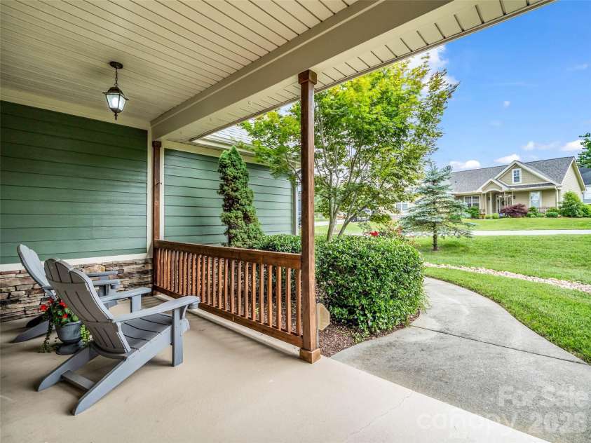 17 Black Iron Lane, Hendersonville, NC 28792.  MLS# CAR4393003, YatesRealty ID 37266. 