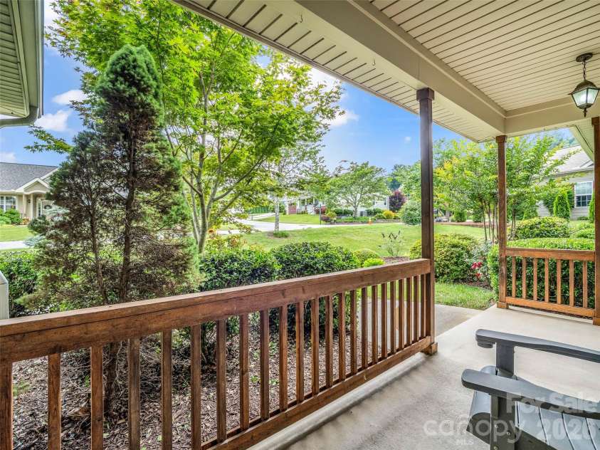 17 Black Iron Lane, Hendersonville, NC 28792.  MLS# CAR4393003, YatesRealty ID 37266. 