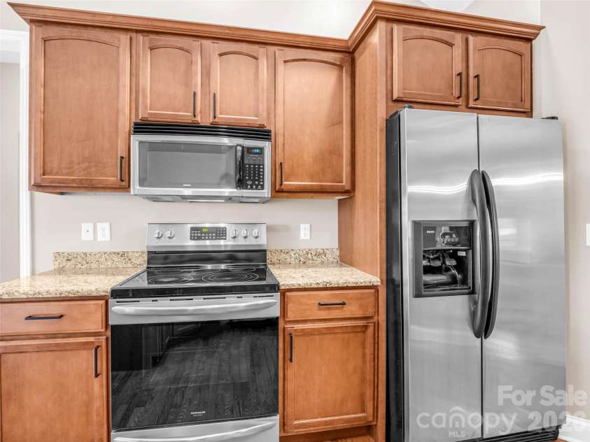 17 Black Iron Lane, Hendersonville, NC 28792.  MLS# CAR4393003, YatesRealty ID 37266. 