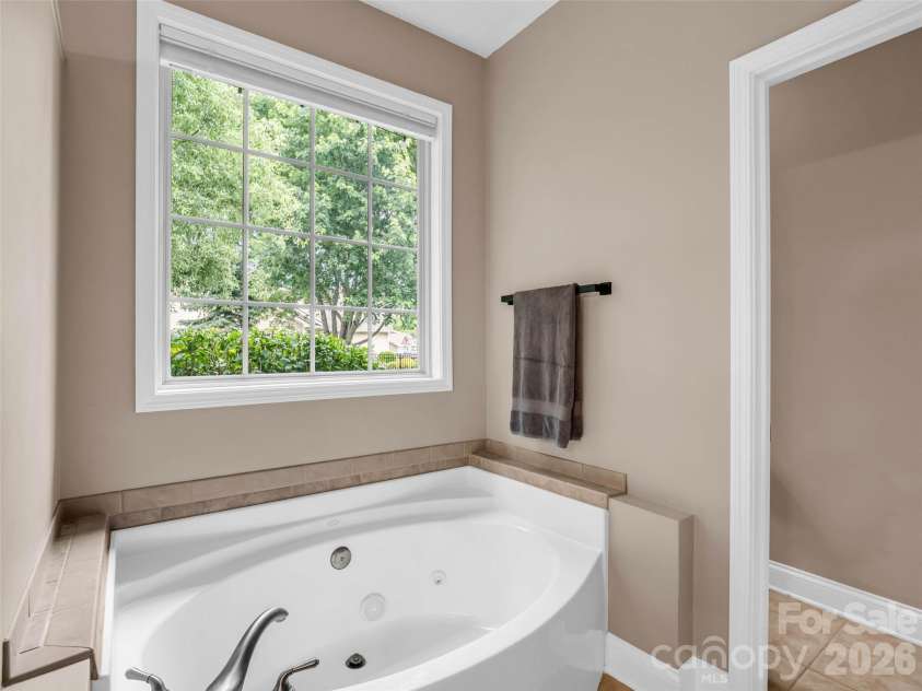17 Black Iron Lane, Hendersonville, NC 28792.  MLS# CAR4393003, YatesRealty ID 37266. 
