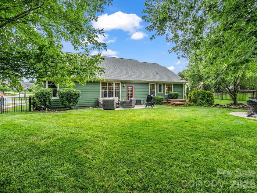 17 Black Iron Lane, Hendersonville, NC 28792.  MLS# CAR4393003, YatesRealty ID 37266. 
