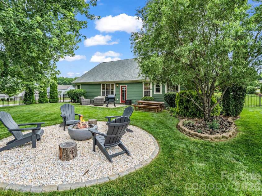 17 Black Iron Lane, Hendersonville, NC 28792.  MLS# CAR4393003, YatesRealty ID 37266. 