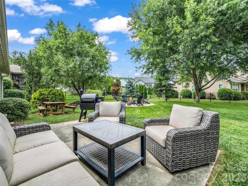 17 Black Iron Lane, Hendersonville, NC 28792.  MLS# CAR4393003, YatesRealty ID 37266. 