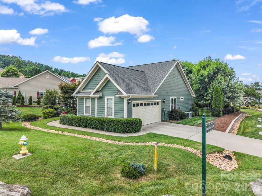 17 Black Iron Lane, Hendersonville, NC 28792.  MLS# CAR4393003, YatesRealty ID 37266. 