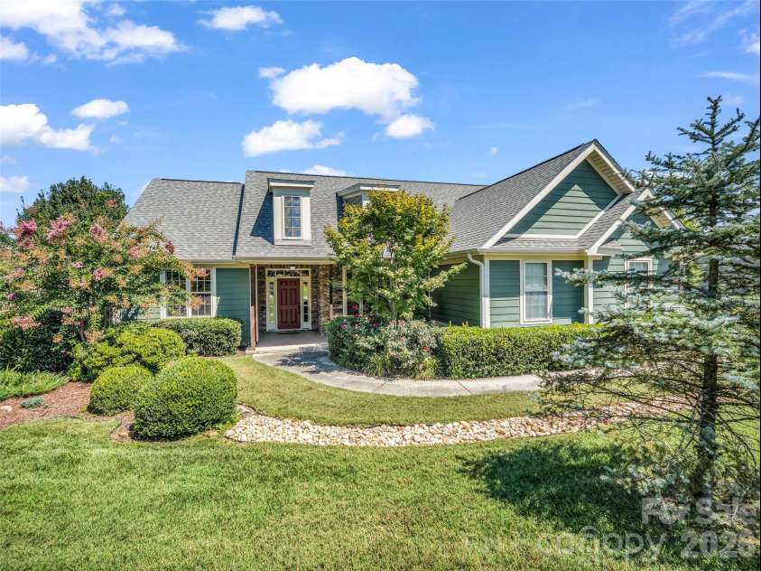 17 Black Iron Lane, Hendersonville, NC 28792.  MLS# CAR4393003, YatesRealty ID 37266. 