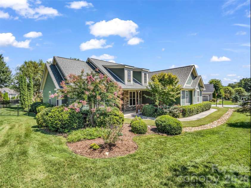 17 Black Iron Lane, Hendersonville, NC 28792.  MLS# CAR4393003, YatesRealty ID 37266. 