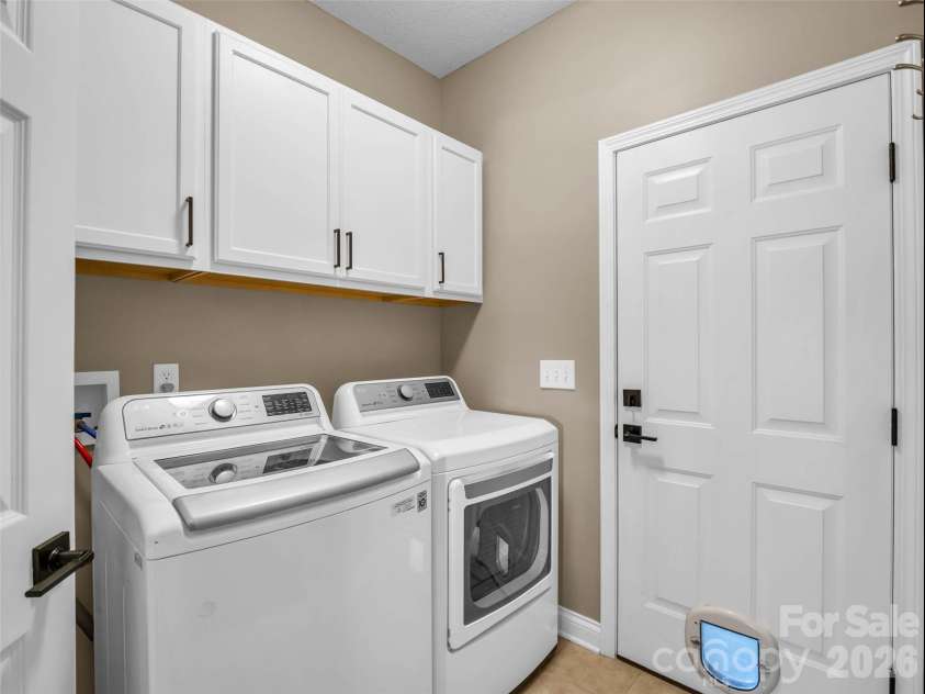 17 Black Iron Lane, Hendersonville, NC 28792.  MLS# CAR4393003, YatesRealty ID 37266. 