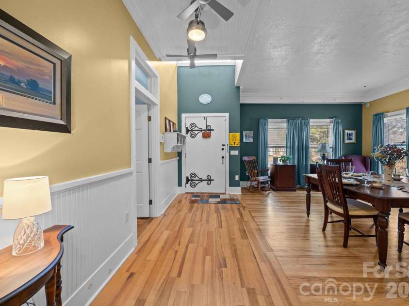 1223 Lafayette Street, Shelby, NC 28152.  MLS# CAR4373858, YatesRealty ID 3727. Front Door with Vaulted Entry; Open center hallway