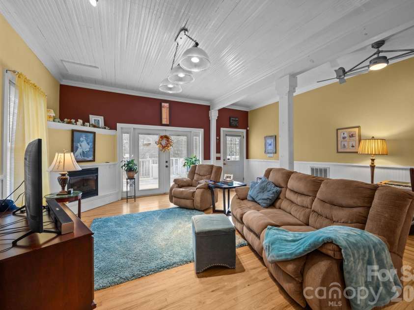 1223 Lafayette Street, Shelby, NC 28152.  MLS# CAR4373858, YatesRealty ID 3727. This Great Room open to the Kitchen could be a Family Room or Dining Room