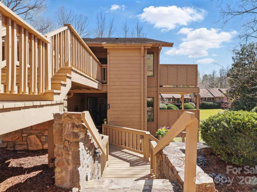 406 Live Oak Lane, Hendersonville, NC 28791.  MLS# CAR4235067, YatesRealty ID 3727. End unit with easy entry