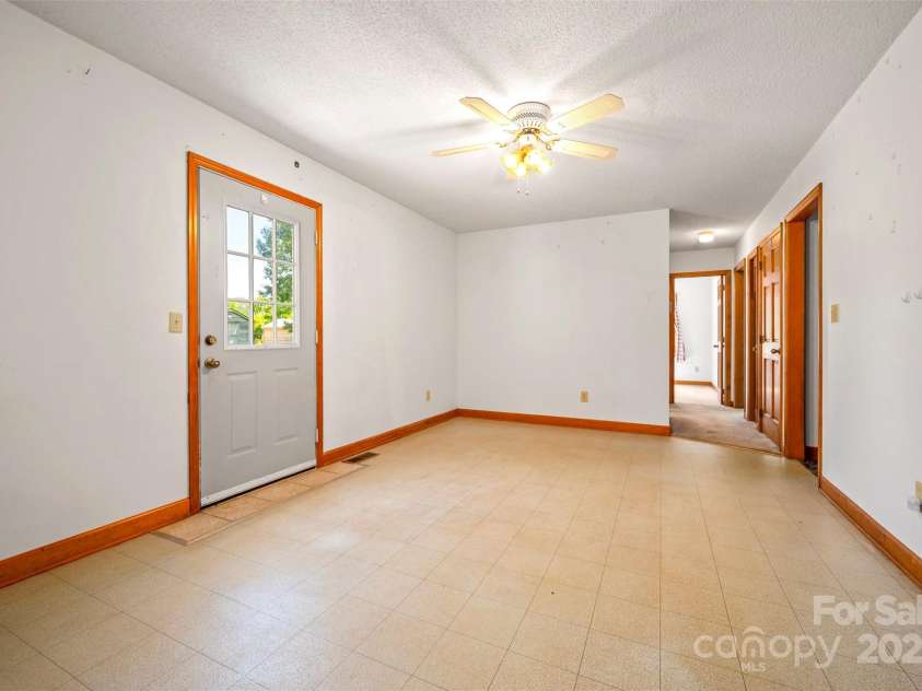 49 Meadowbrook Road, Rutherfordton, NC 28139.  MLS# CAR4324509, YatesRealty ID 3727. Dining Room