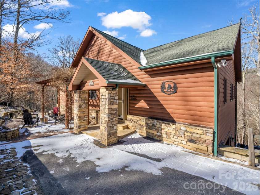 32 Zebulon Lane, Mars Hill, NC 28754.  MLS# CAR4336470, YatesRealty ID 3728. 