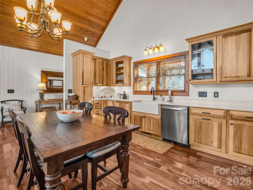 32 Zebulon Lane, Mars Hill, NC 28754.  MLS# CAR4336470, YatesRealty ID 3728. 