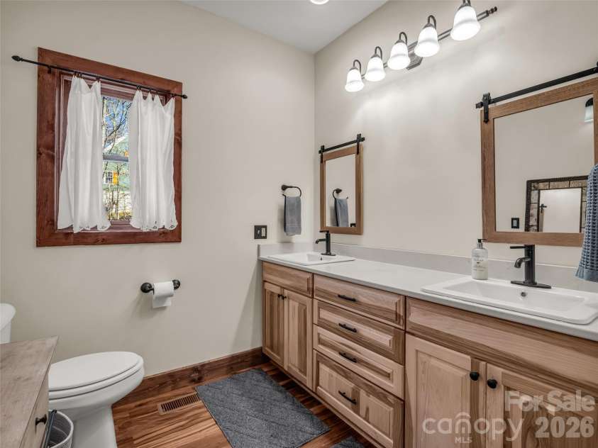 32 Zebulon Lane, Mars Hill, NC 28754.  MLS# CAR4336470, YatesRealty ID 3728. 