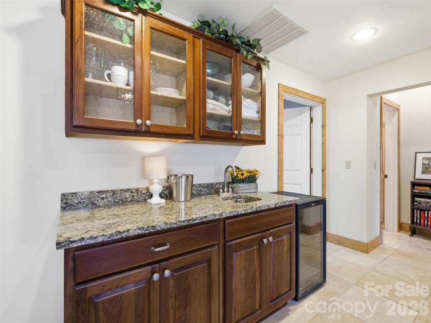 32 Zebulon Lane, Mars Hill, NC 28754.  MLS# CAR4336470, YatesRealty ID 3728. 