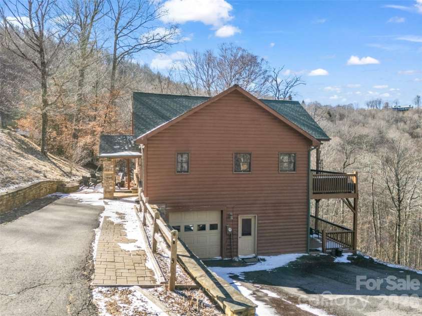 32 Zebulon Lane, Mars Hill, NC 28754.  MLS# CAR4336470, YatesRealty ID 3728. Plenty of parking on 2 levels...plus a garage!