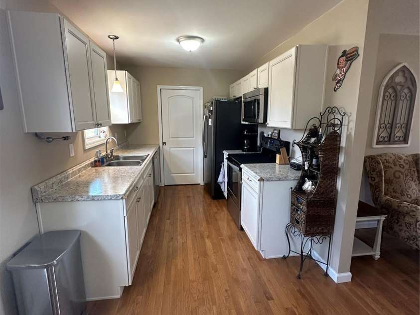 52 Restful Lane, Hickory, NC 28601.  MLS# CAR4239237, YatesRealty ID 3728. 