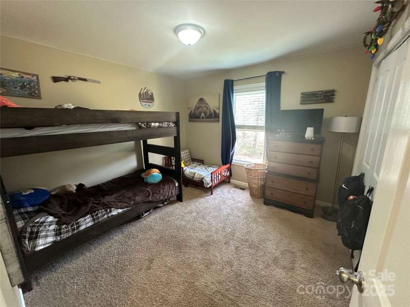 52 Restful Lane, Hickory, NC 28601.  MLS# CAR4239237, YatesRealty ID 3728. 