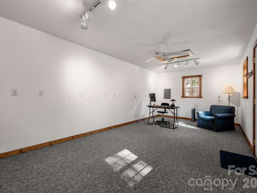 7710 Walkup Road, Waxhaw, NC 28173.  MLS# CAR4344157, YatesRealty ID 3728. Detached Office/Studio