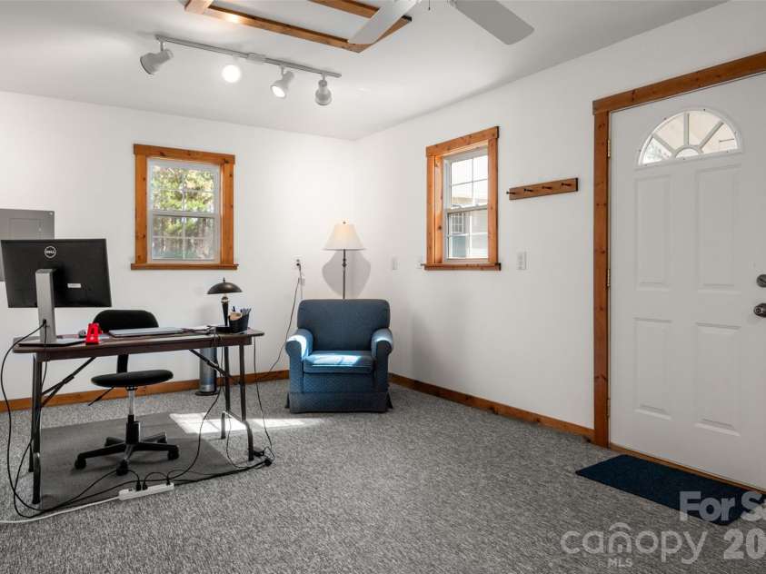 7710 Walkup Road, Waxhaw, NC 28173.  MLS# CAR4344157, YatesRealty ID 3728. Detached Office/Studio