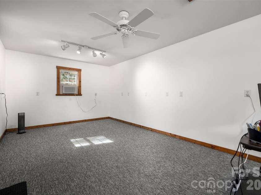 7710 Walkup Road, Waxhaw, NC 28173.  MLS# CAR4344157, YatesRealty ID 3728. Detached Office/Studio