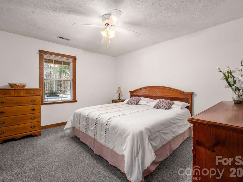 7710 Walkup Road, Waxhaw, NC 28173.  MLS# CAR4344157, YatesRealty ID 3728. Primary Bedroom