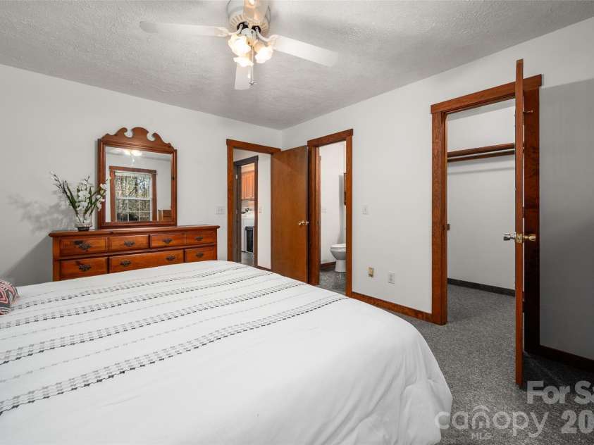 7710 Walkup Road, Waxhaw, NC 28173.  MLS# CAR4344157, YatesRealty ID 3728. Primary Bedroom