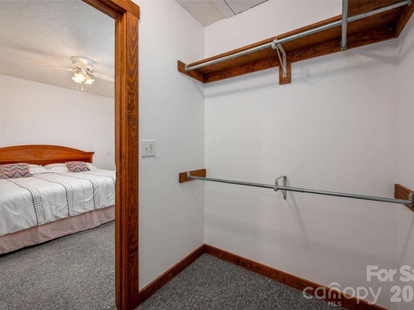 7710 Walkup Road, Waxhaw, NC 28173.  MLS# CAR4344157, YatesRealty ID 3728. Walkin closet