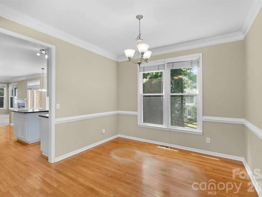 8610 Forest Shadow Circle, Cornelius, NC 28031.  MLS# CAR4401758, YatesRealty ID 37280. 