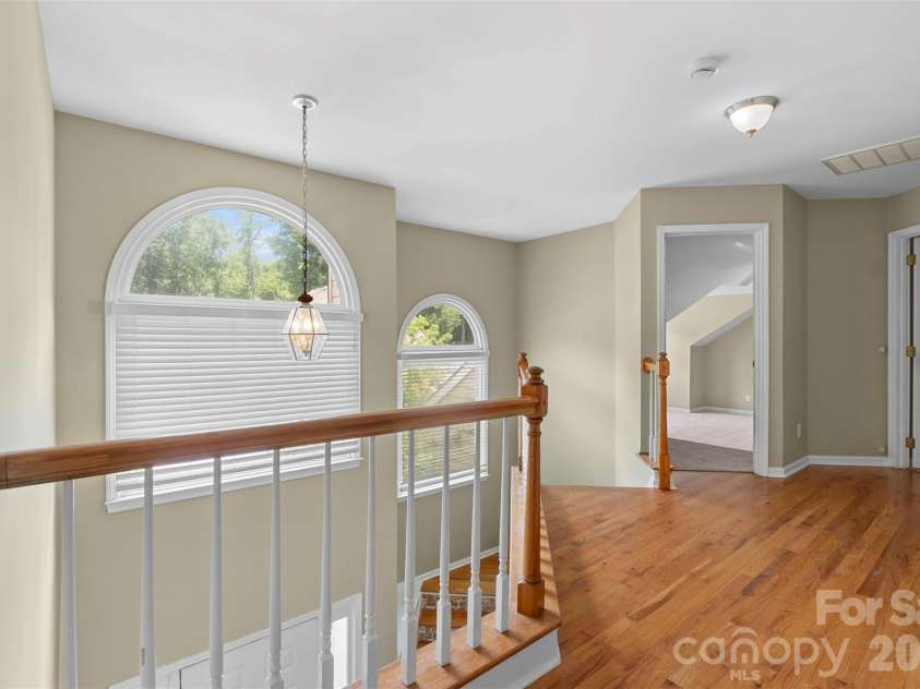 8610 Forest Shadow Circle, Cornelius, NC 28031.  MLS# CAR4401758, YatesRealty ID 37280. 