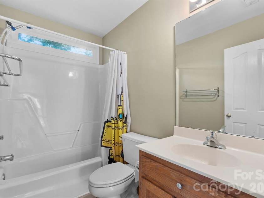 8610 Forest Shadow Circle, Cornelius, NC 28031.  MLS# CAR4401758, YatesRealty ID 37280. 