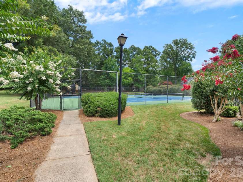 8610 Forest Shadow Circle, Cornelius, NC 28031.  MLS# CAR4401758, YatesRealty ID 37280. 