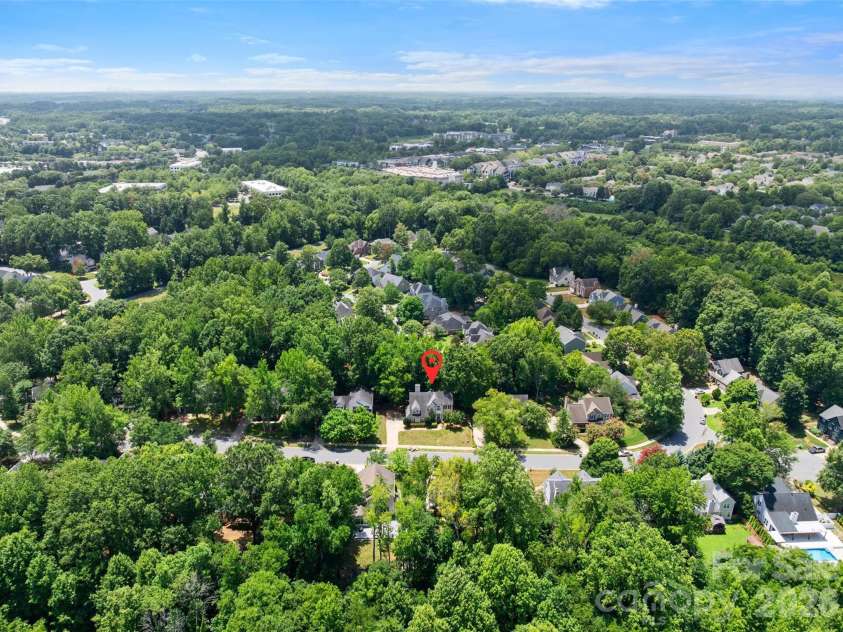 8610 Forest Shadow Circle, Cornelius, NC 28031.  MLS# CAR4401758, YatesRealty ID 37280. 