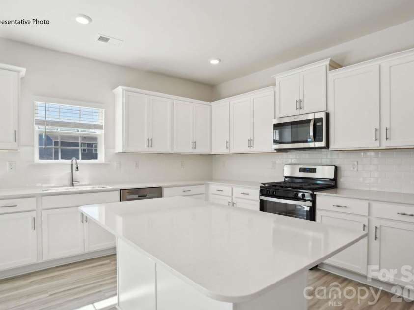 2031 Moorside Court, Lancaster, SC 29720.  MLS# CAR4404858, YatesRealty ID 37281. 