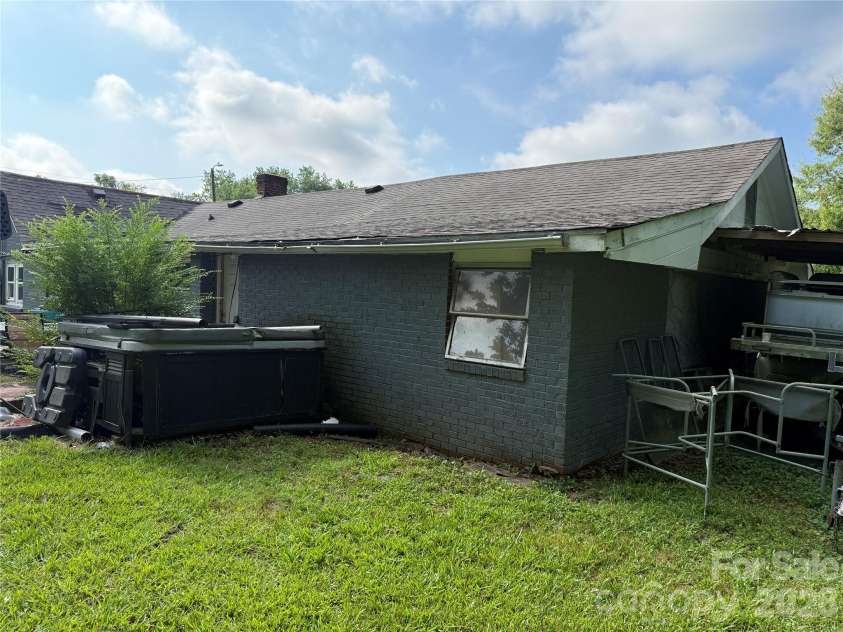 306 O C Pine Drive, Salisbury, NC 28146.  MLS# CAR4400557, YatesRealty ID 37283. 