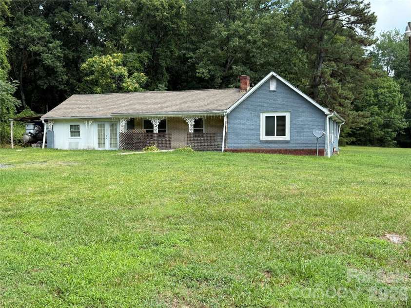 306 O C Pine Drive, Salisbury, NC 28146.  MLS# CAR4400557, YatesRealty ID 37283. 