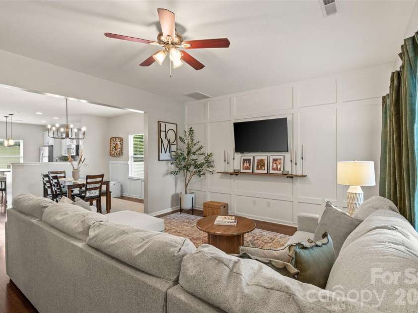 7102 Mclothian Lane, Huntersville, NC 28078.  MLS# CAR4404371, YatesRealty ID 37286. 