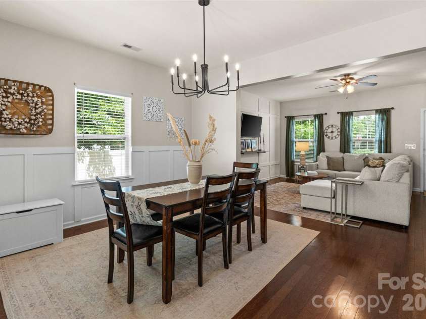 7102 Mclothian Lane, Huntersville, NC 28078.  MLS# CAR4404371, YatesRealty ID 37286. 
