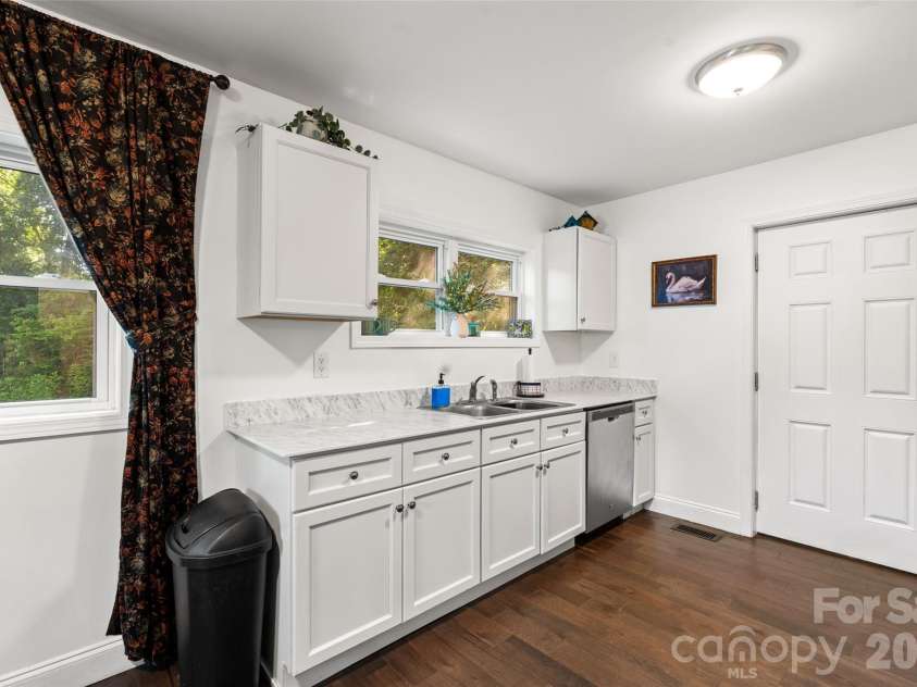 1226 Newfound Road, Leicester, NC 28748.  MLS# CAR4404463, YatesRealty ID 37287. 